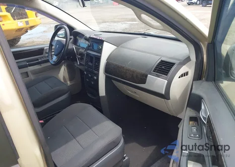 2010 Dodge Grand Caravan Sxt from USA, damaged, VIN 2D4RN5D14AR395951